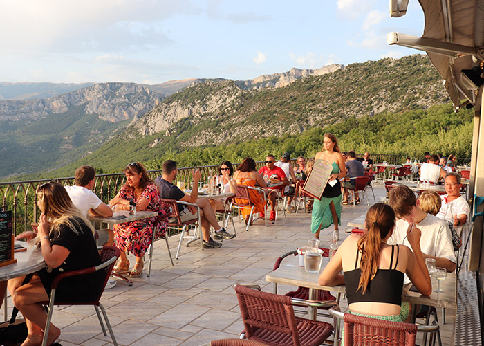 Campasun : Camping Gorges Du Verdon Restaurant Aiguines